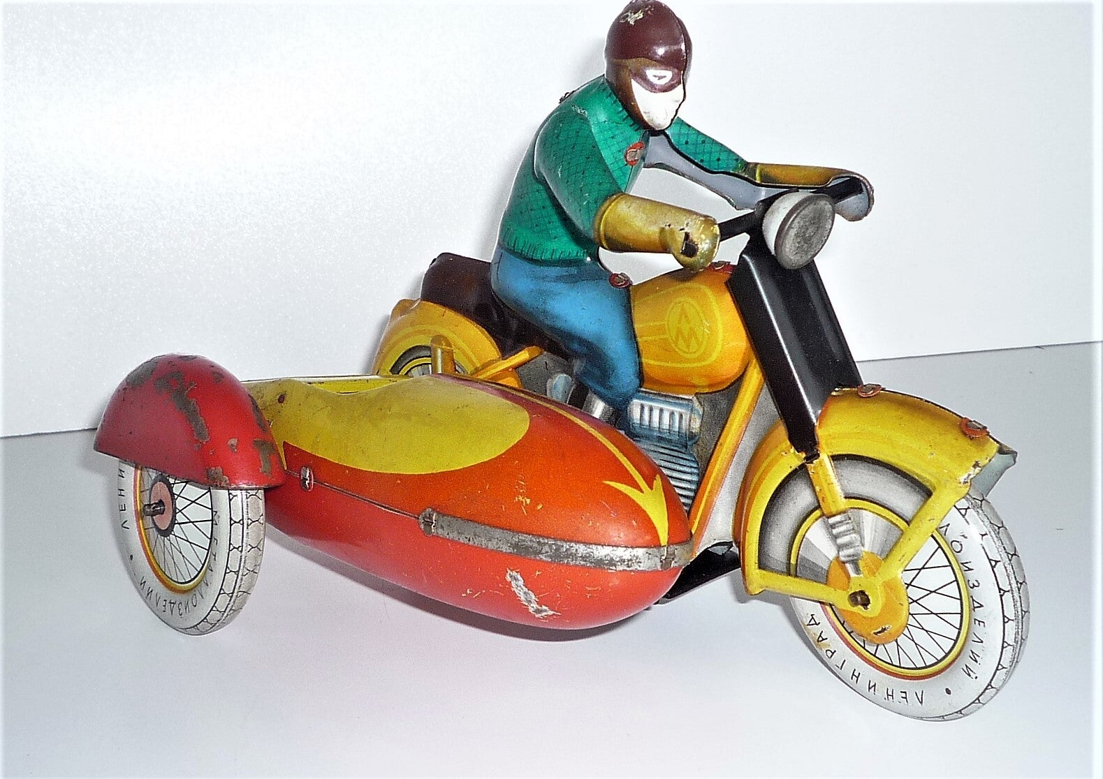 Motorbike with sidecar