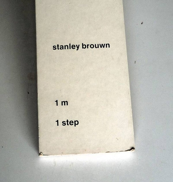 Stanley Brouwn 1 meter 1 step