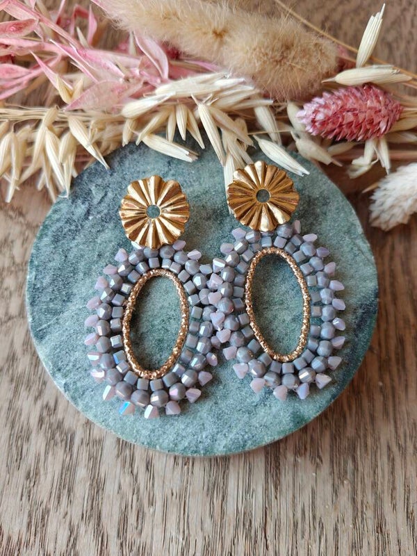 Oorbel: kralenoorbel grijze /pastelpaars