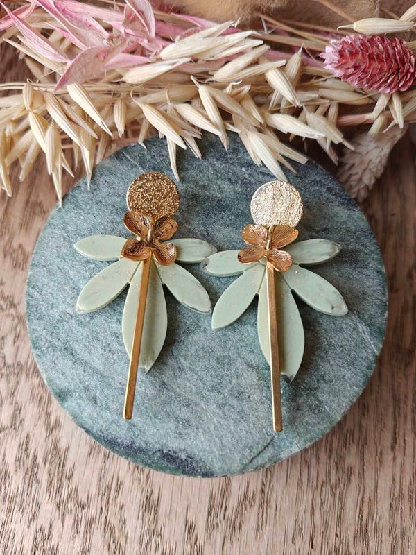 Oorbel: pastelgroene oorbellen in bladvorm