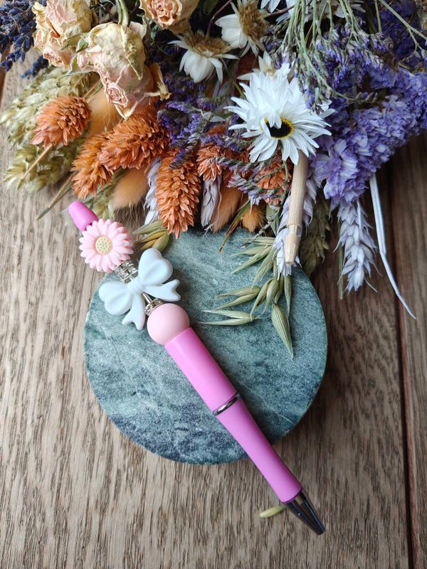 Accessoires: kralenstylo bloem