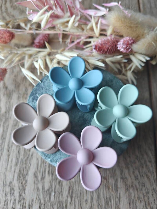 Haarspeld: bloem (blauw, groen, roze of beige)