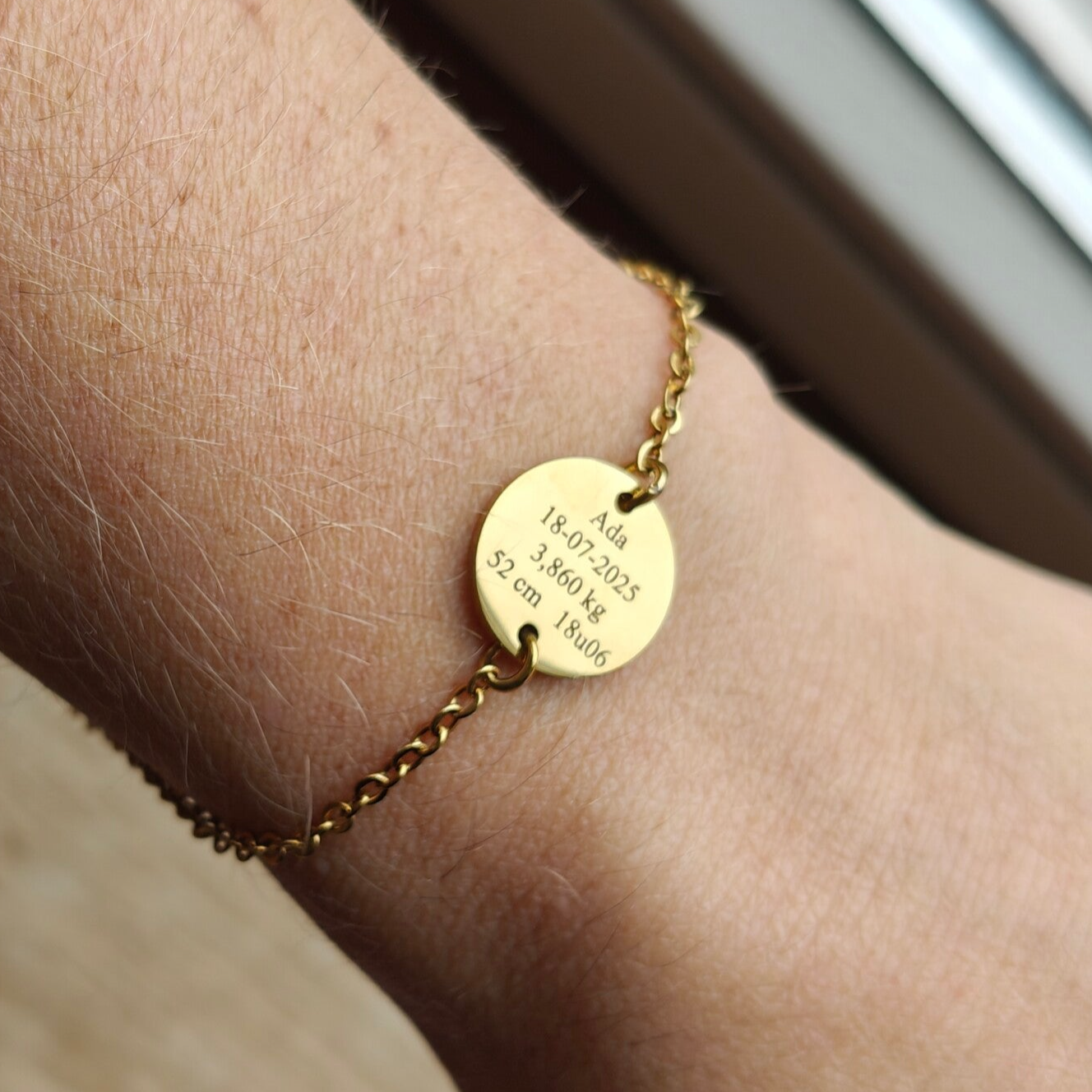 Gegraveerd armbandje: geboortegegevens