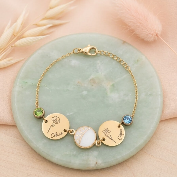 Moedermelkarmbandje: personaliseerbare armbandje met moedermelksteen, gegraveerde bedels en geboortesteentjes