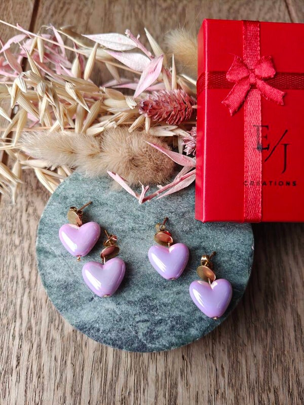 Juwelenset: matching set rood/lila hartjes (twee paar oorbellen)