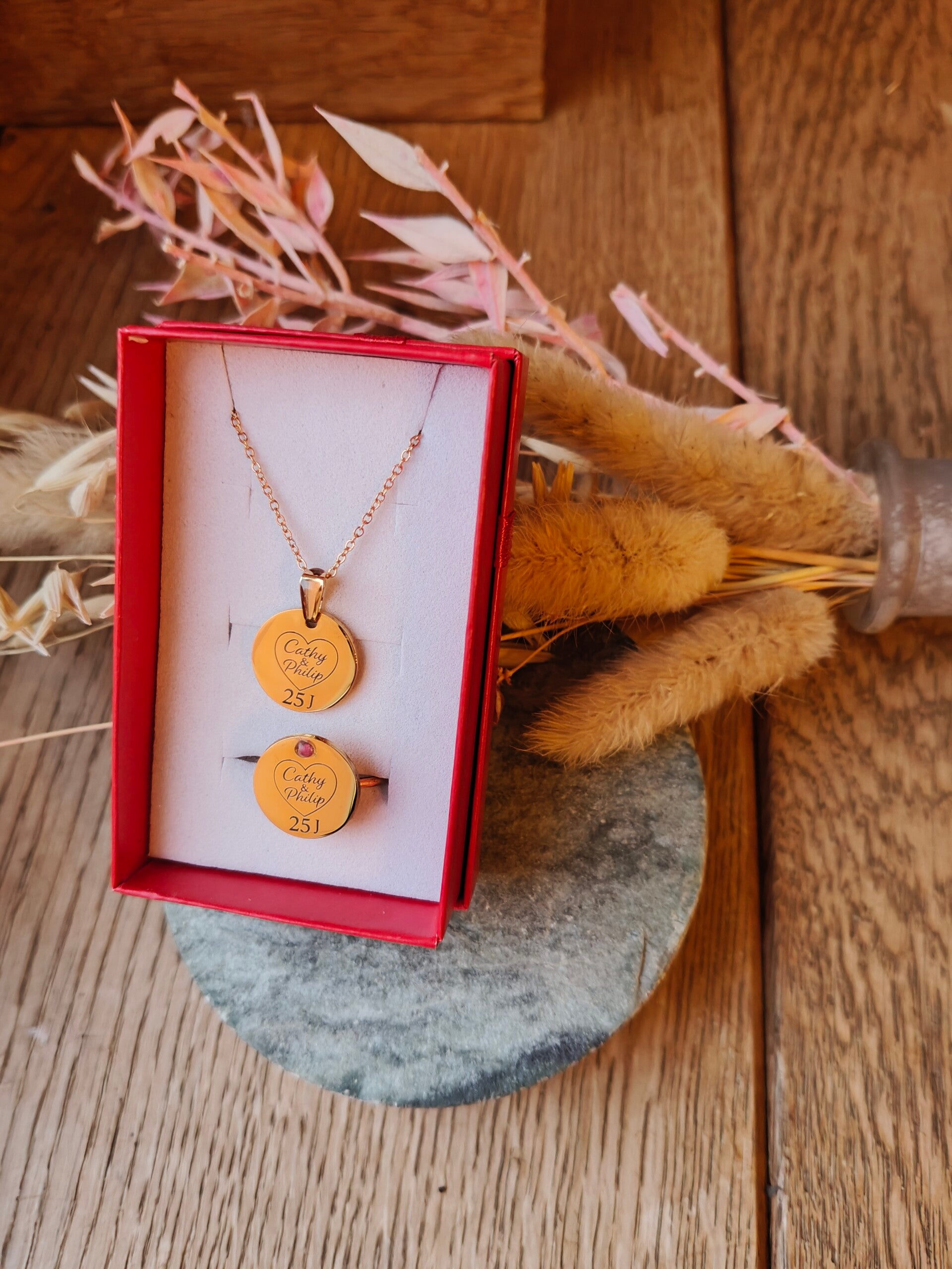Gepersonaliseerde ketting en/of ring met eigen tekst of afbeelding