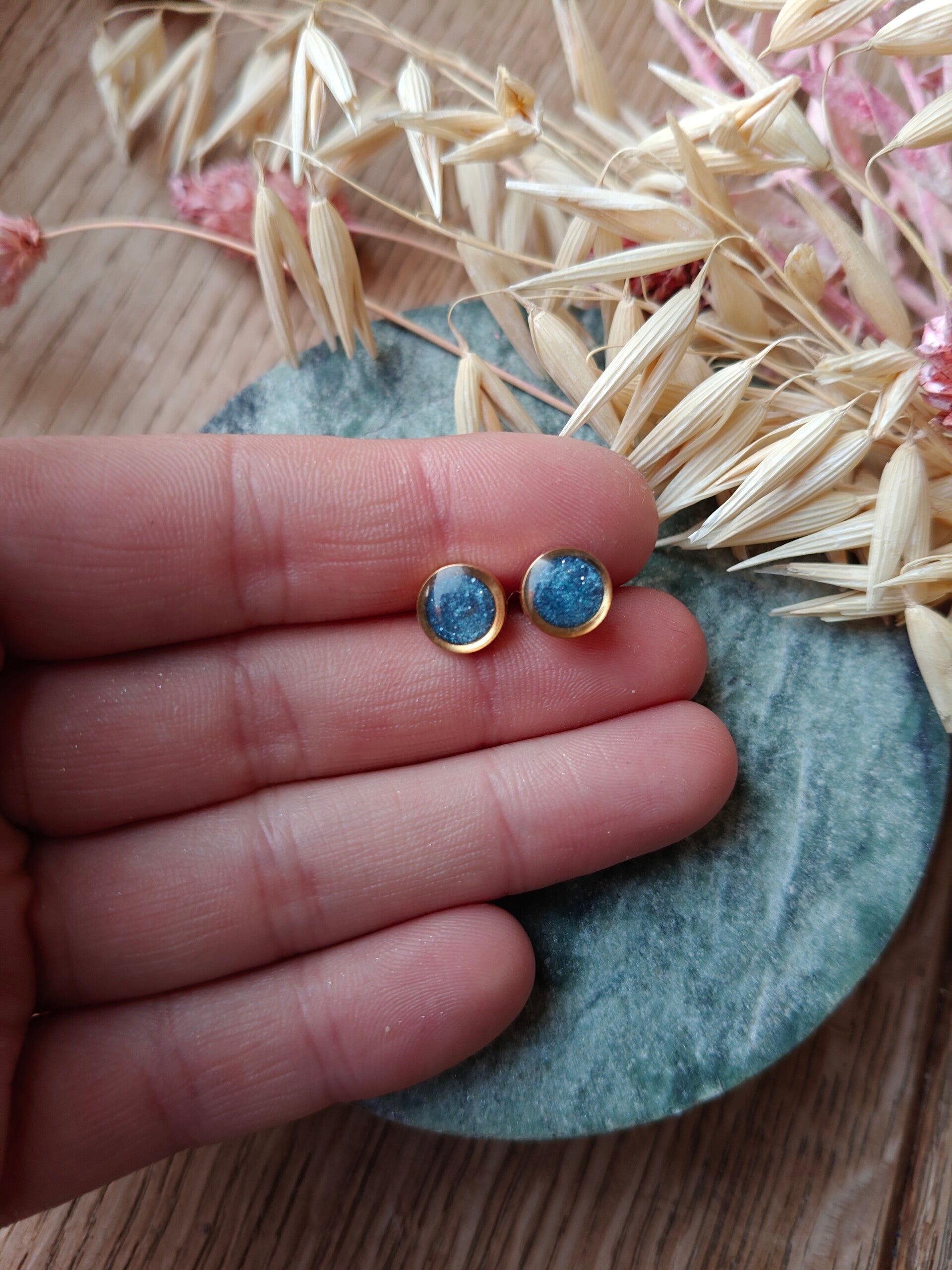 Oorbel KLEIN35: kleine blauwe studoorbellen