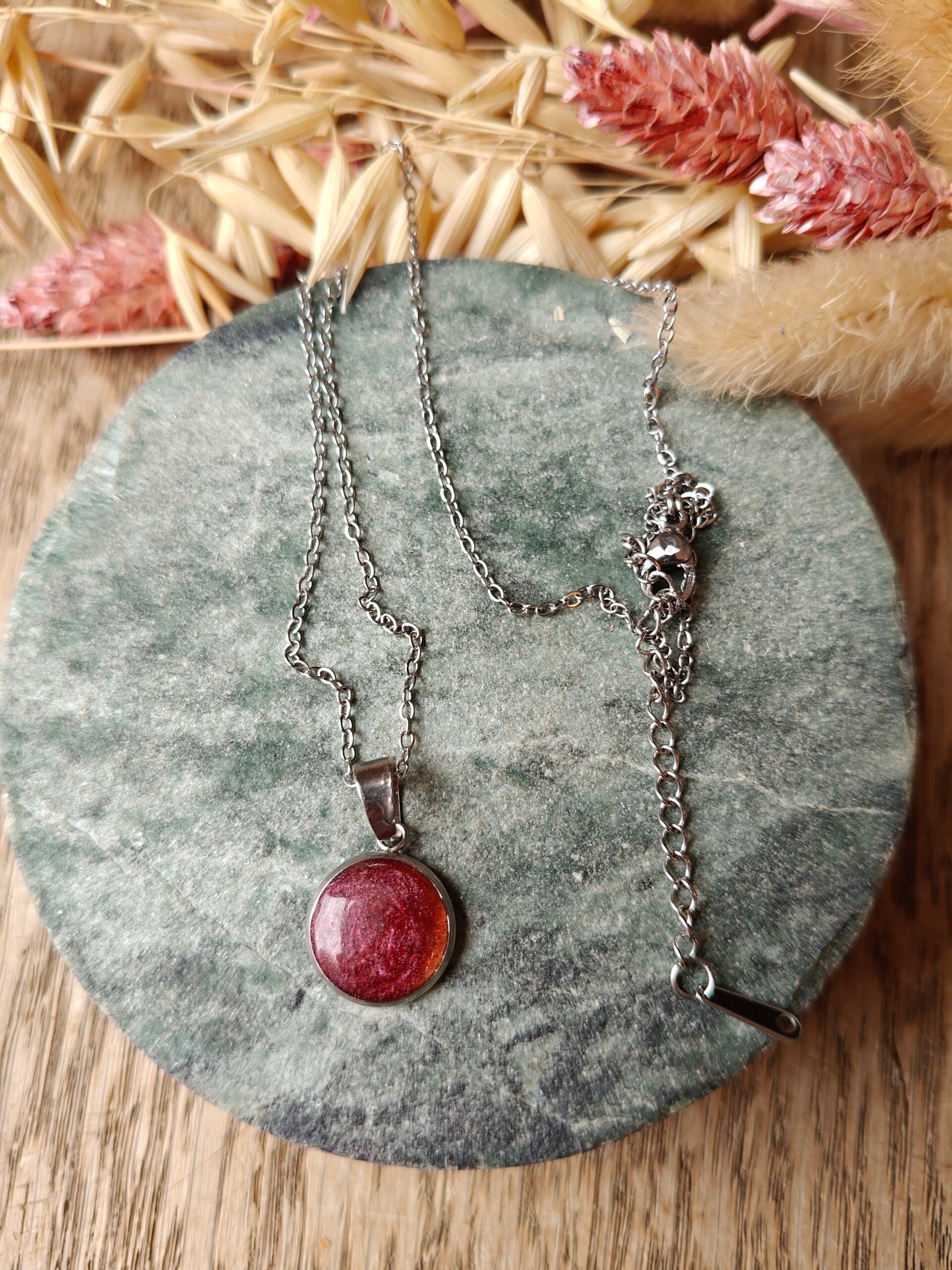 ketting 4: Bordeaux rode hanger