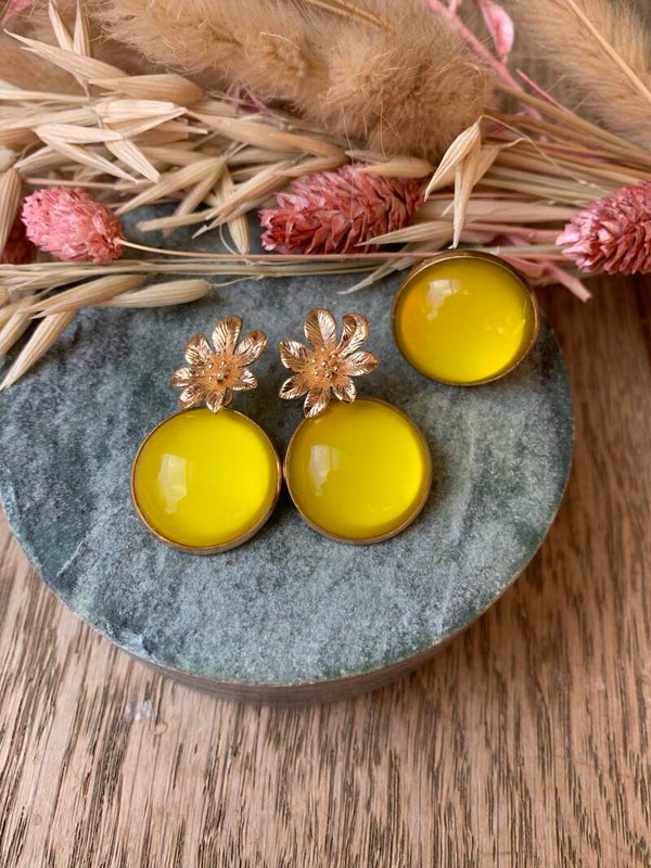 Juwelenset: gele oorbel en ring