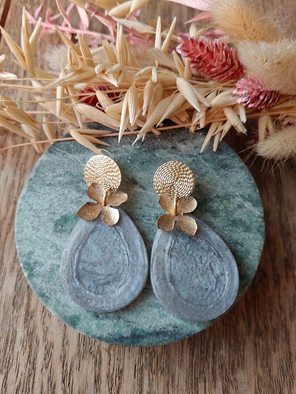 Oorbel GR4: grijze oorbel