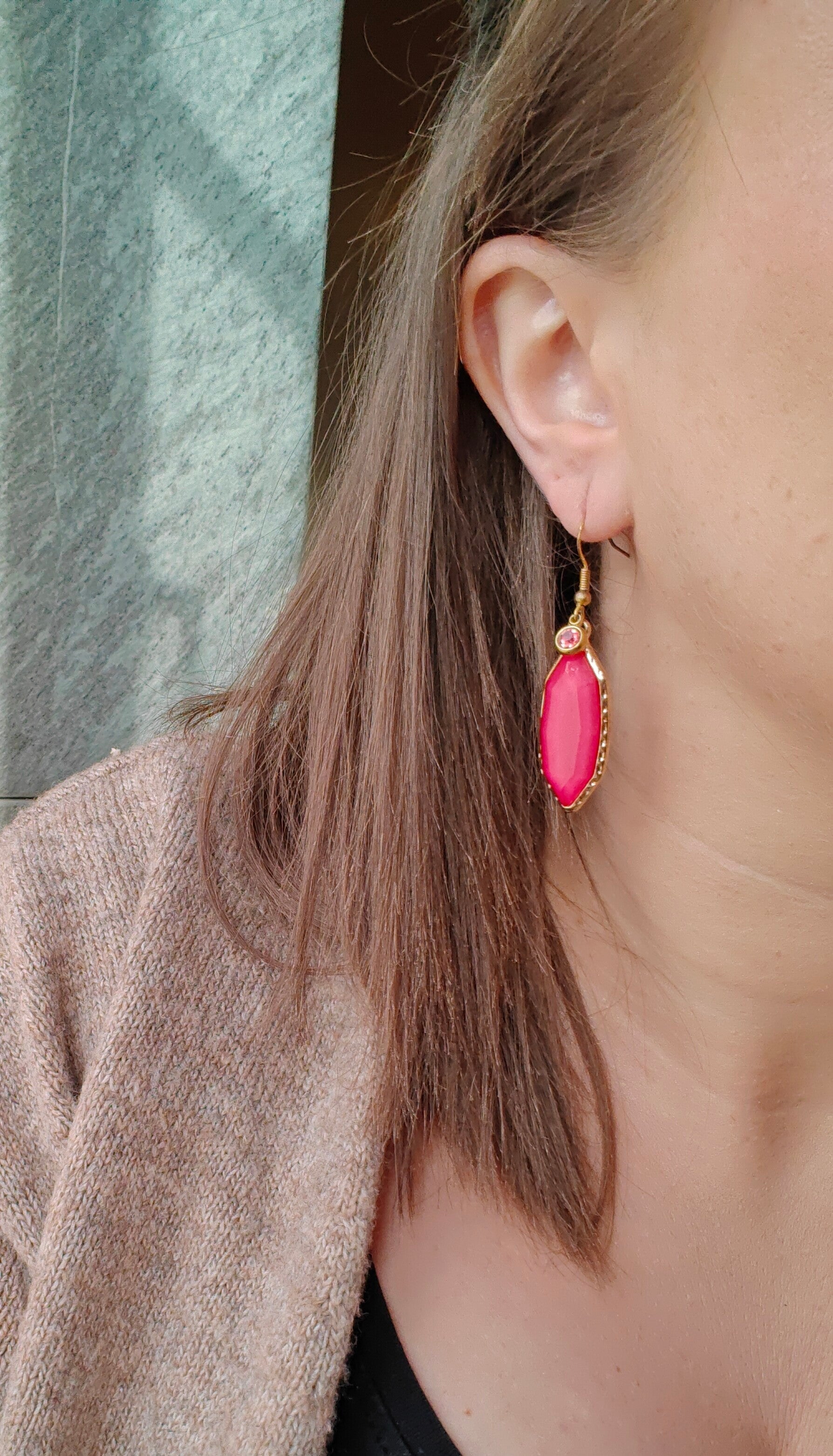 Oorbel UITVERKOOP 23: roze oorbellen met haakje