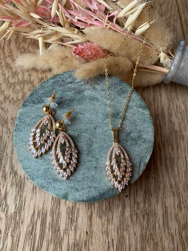 Juwelenset: goud met strass steentjes
