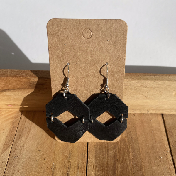 Leren oorbellen Fleur