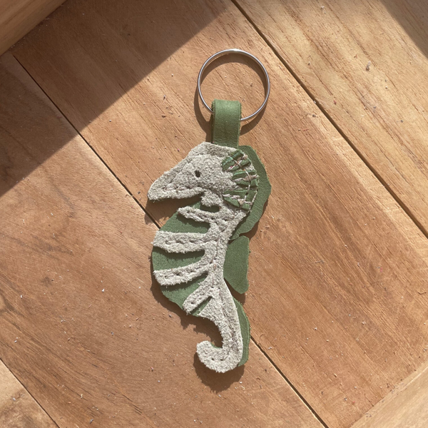 Leren sleutelhanger Zeepaardje