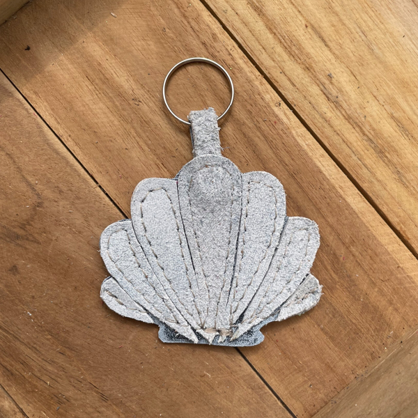 Leren sleutelhanger Schelp