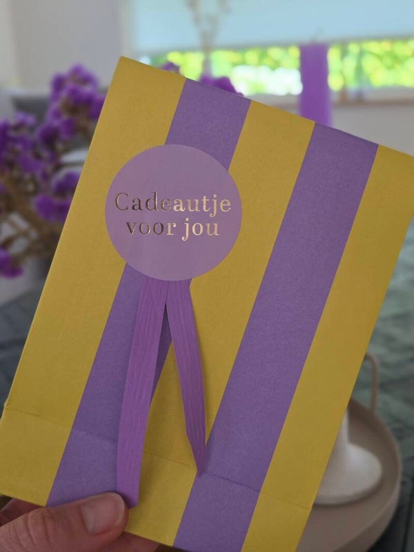 Cadeau Inpakservice | Laat Jouw Bestelling Feestelijk Inpakken!