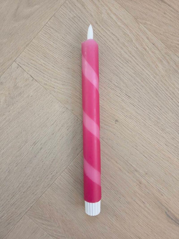 LED kaars Roze Swirl met timer – 25 cm