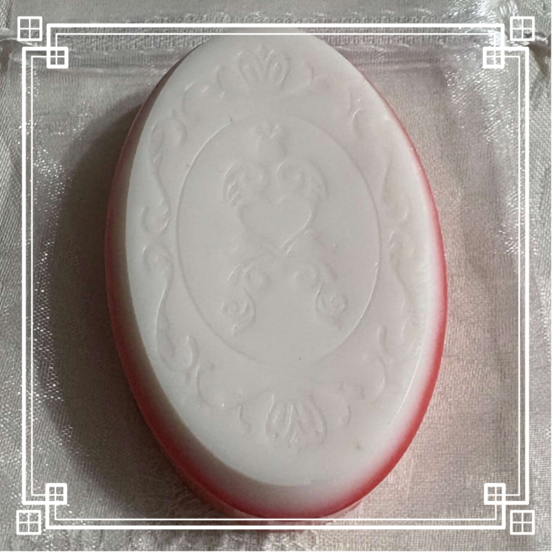 Savon ovale à fragrance de fruits de la passion avec motifs