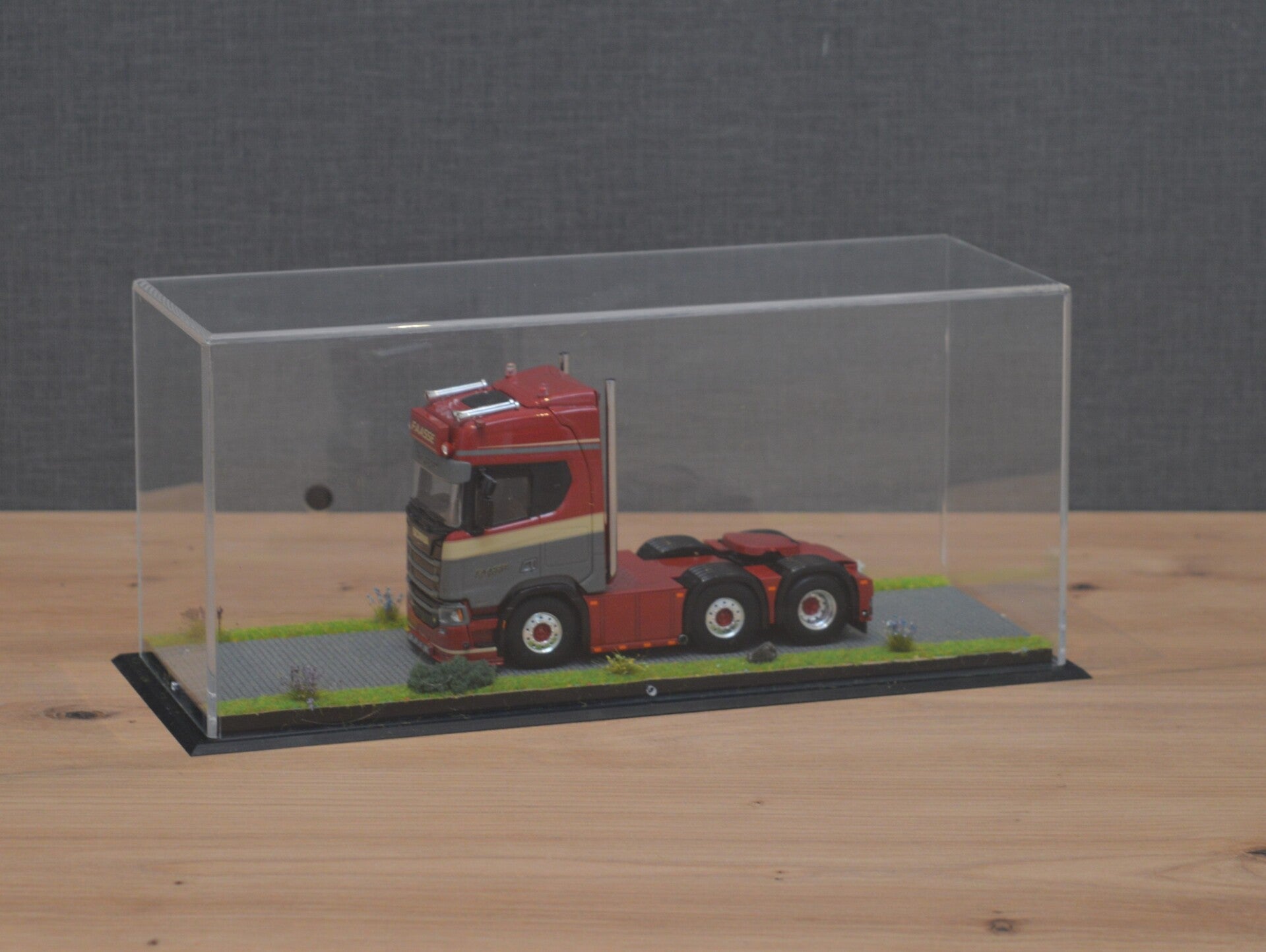 Basisvitrine, losse trekker (grijze klinkers)