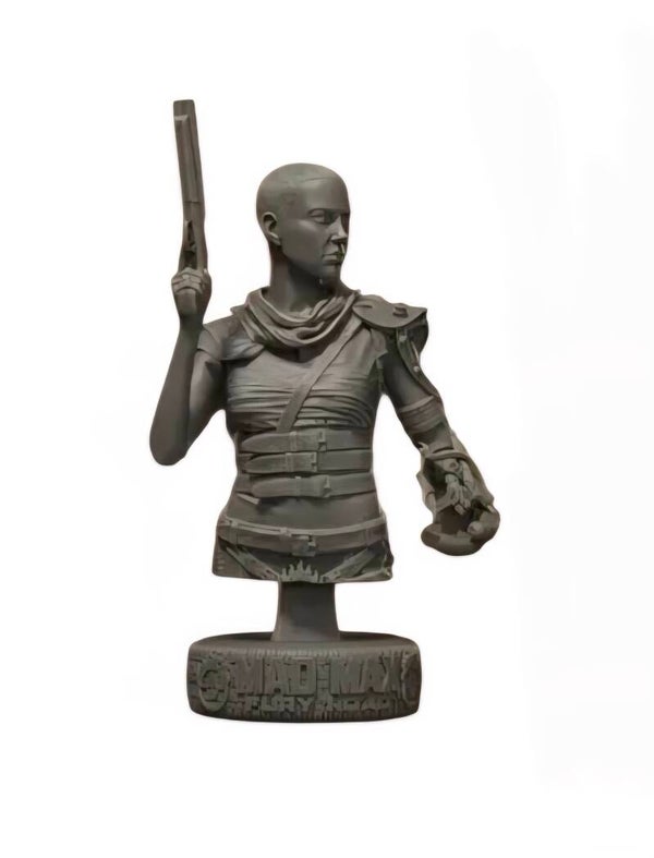 Zoe Kravitz as Toast Bust in MAD MAX : FURY ROAD