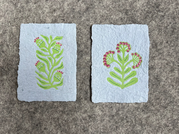 set van twee kleine linoprint art deco stijl bloemen