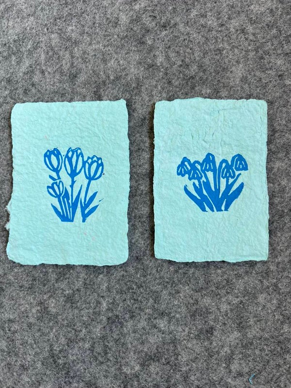 Set van twee kleine linoprints sneeuwklokje en krokus