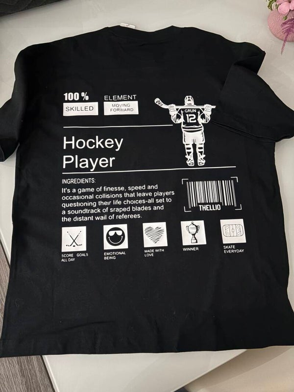T-shirt hockey player