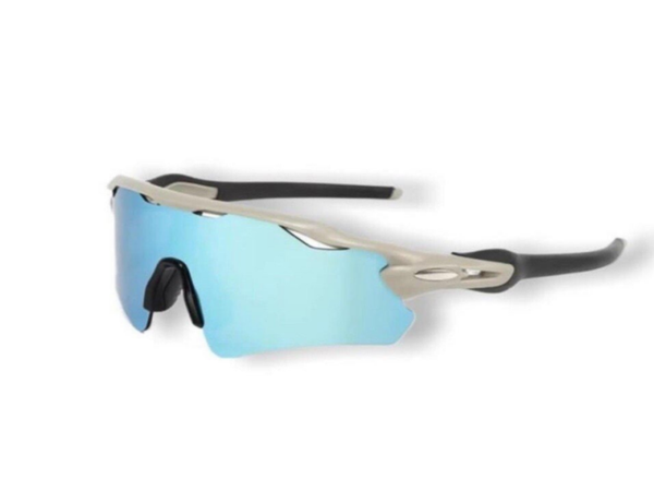 Sports glasses