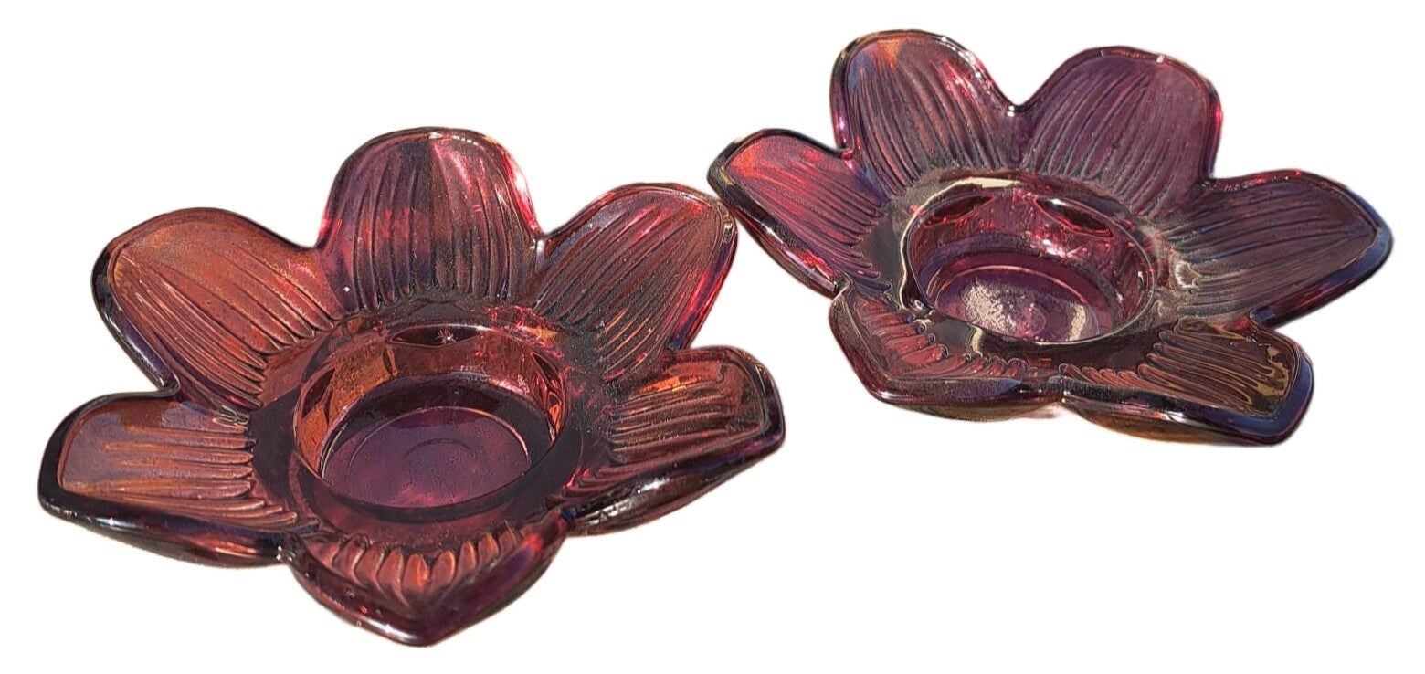 Bloemen waxinelichthouder aubergine glas 12cm breed