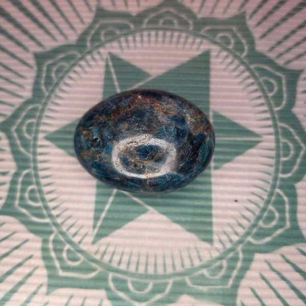 Apatite Palm Stone -94g