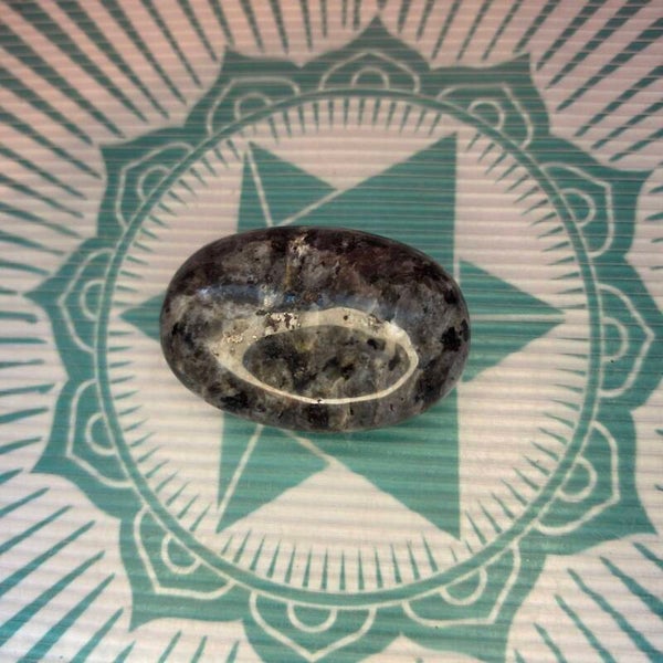 Larvikite Palm Stone -78g