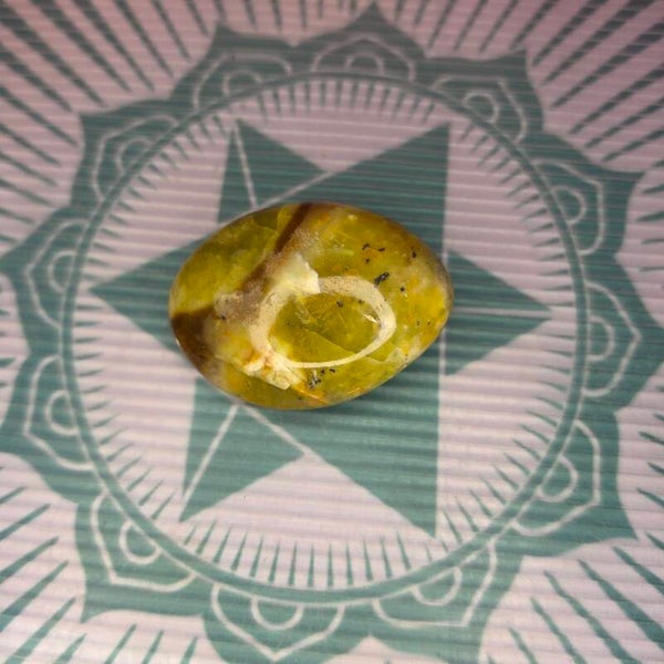 Green Opal Palm Stone -48g
