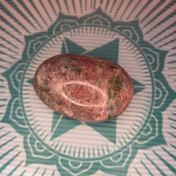 Rhodonite Palm Stone -180