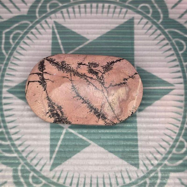 Rhodonite Palm stone -65g