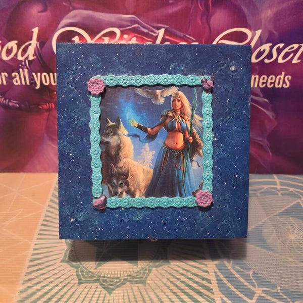 Wolf and Sorceress Treasure Box