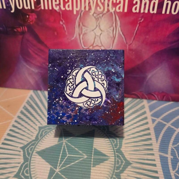 Tiny Triquetra Treasure Box