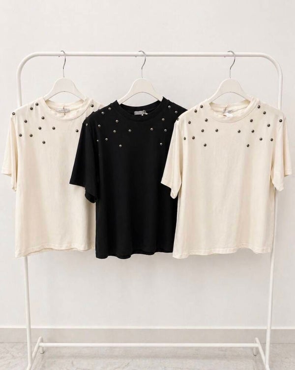 CAMISETAS TACHUELAS