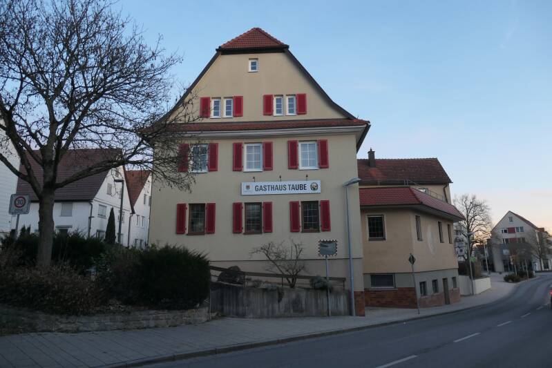 taube_west_3-standard-5s1y0l.jpg