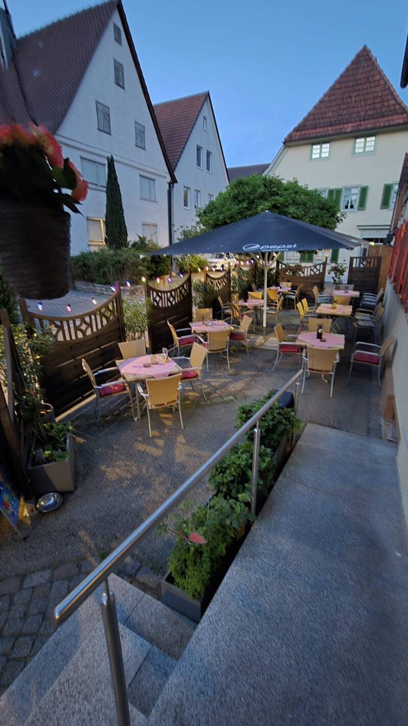 terrasse_abends-standard.jpg