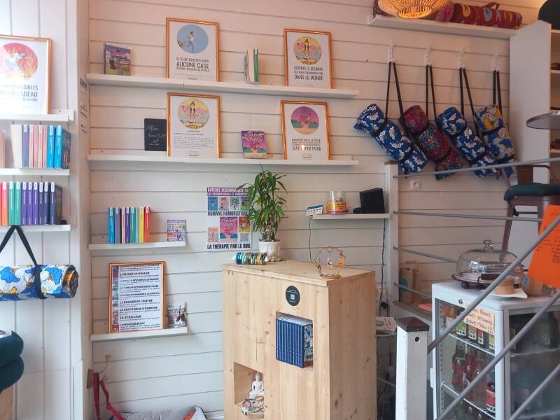 Bijoux de créateurs créatrices Hendaye. Boutique de créateurs, producteurs locaux, livres développement Personnel Marion du B'