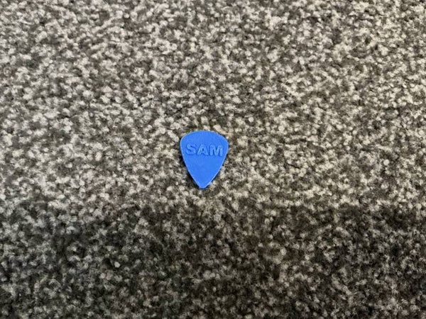 Pick guitar