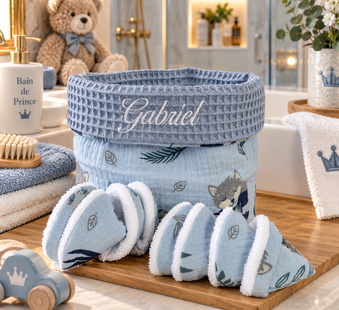 Corbeille tipis pipi bébé petits renards brodée