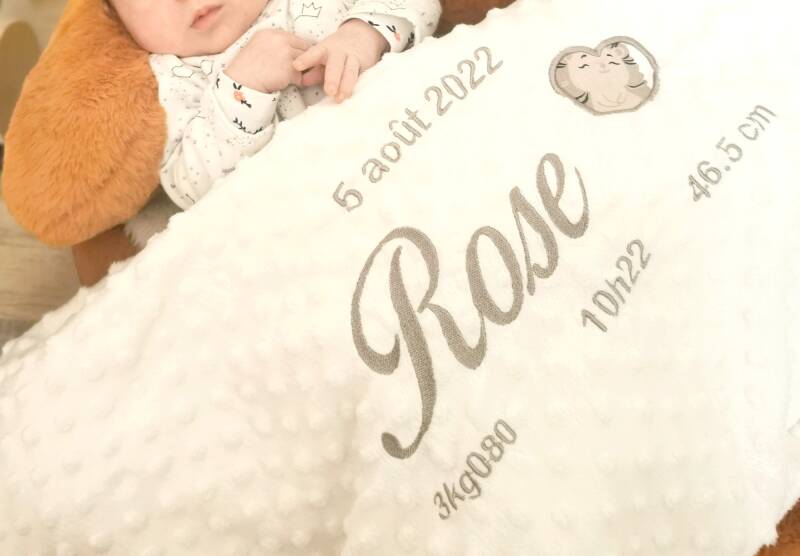 couverture bb brodé prénom rose et animaux de la forêt