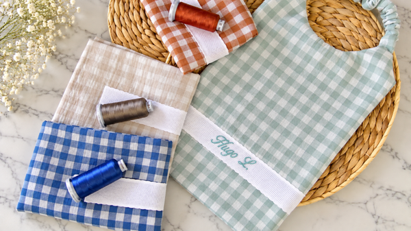 Bavoir maternelle personnalisé – Serviette de cantine en double gaze vichy
