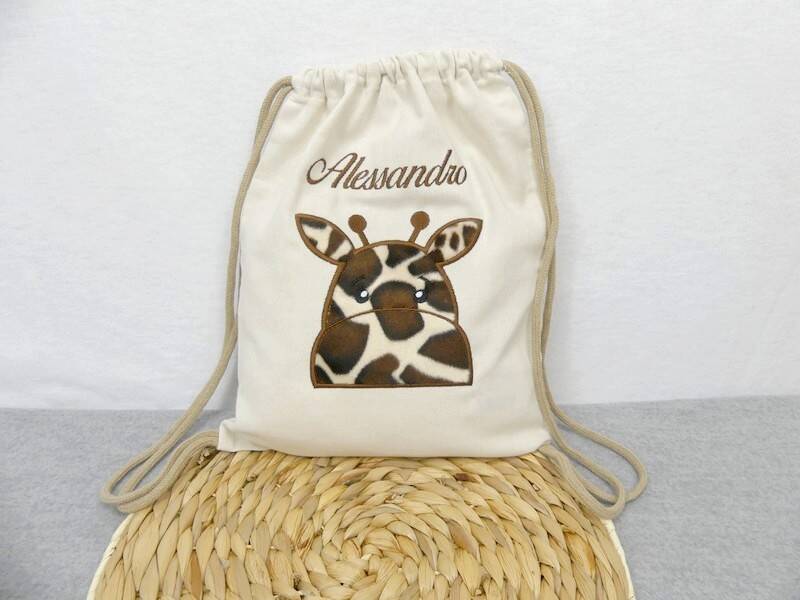 girafe brodé en applique sur sac à dos pour enfant personnalisable en broderie