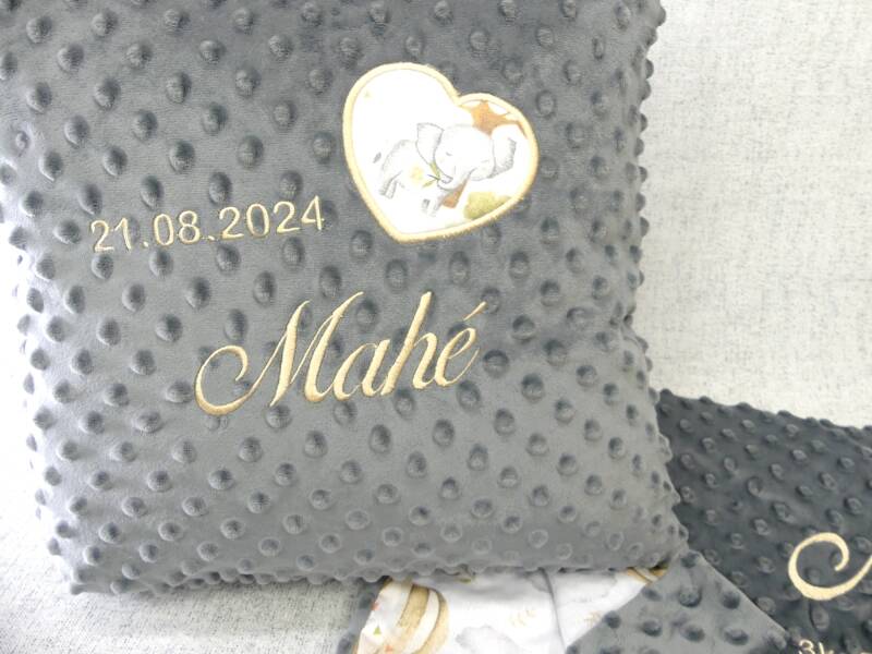 coussin personnalisé prénom broderie