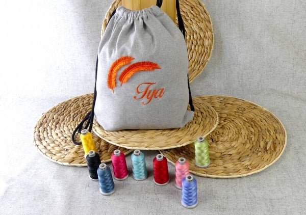 Sac à dos enfant personnalisé brodé motifs plumes 3D et prénom