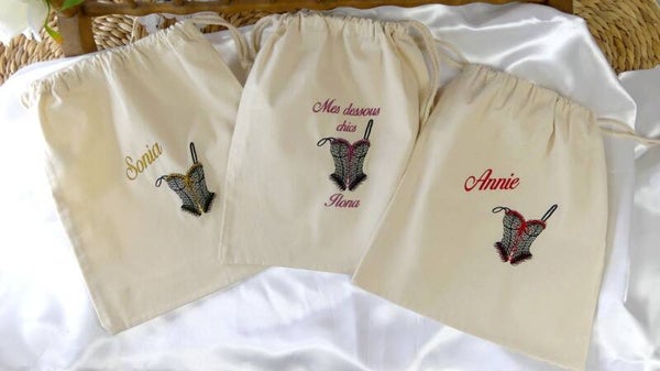 Sac à lingerie personnalisé brodé prénom et motif Guêpière femme