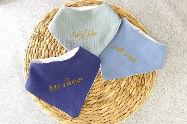 Bavoir bandana Lot de 3 en double gaze de coton brodé