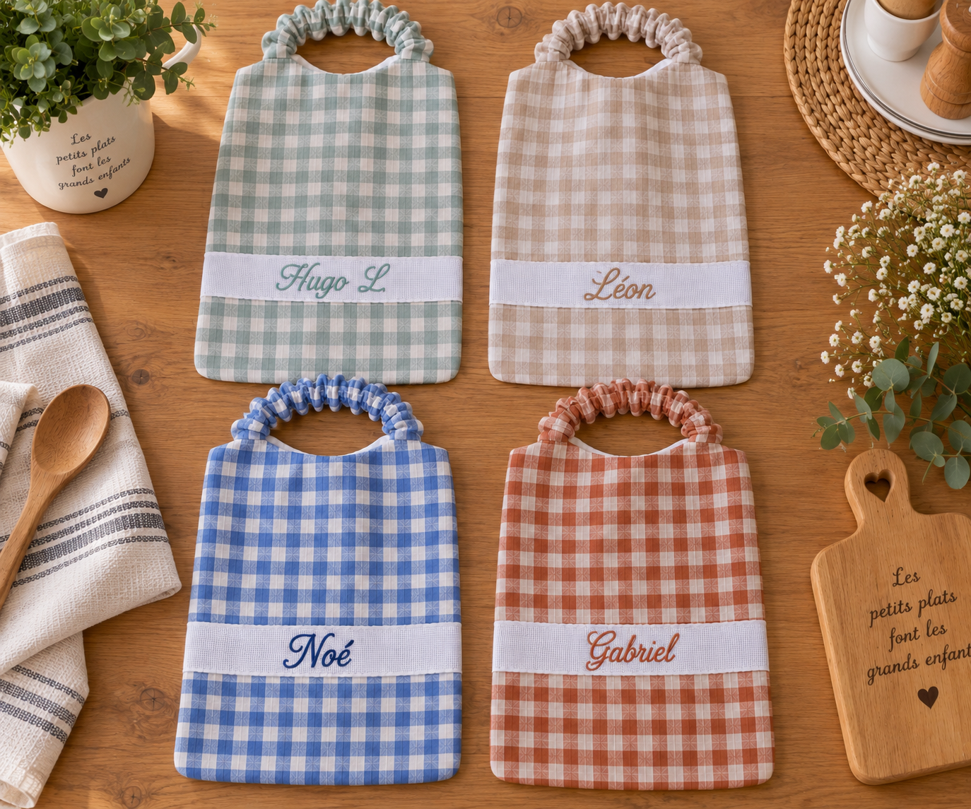 Serviette maternelle personnalisée prénom brodé double gaze